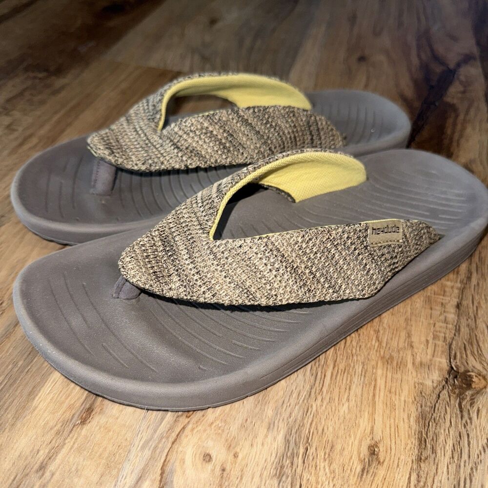 Men's Hey Dude Milo Brown Flip Flop Size 7